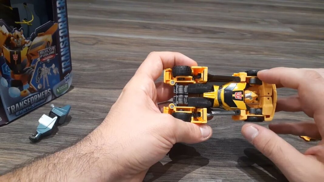 In Hand Image Of Transformers Earthspark Bumblebee Deluxe Class  (12 of 14)